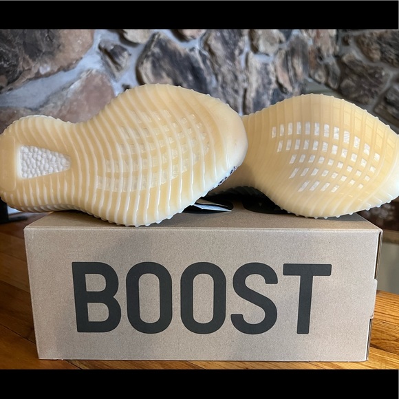 Tri Color Yeezy’s - Picture 3 of 6